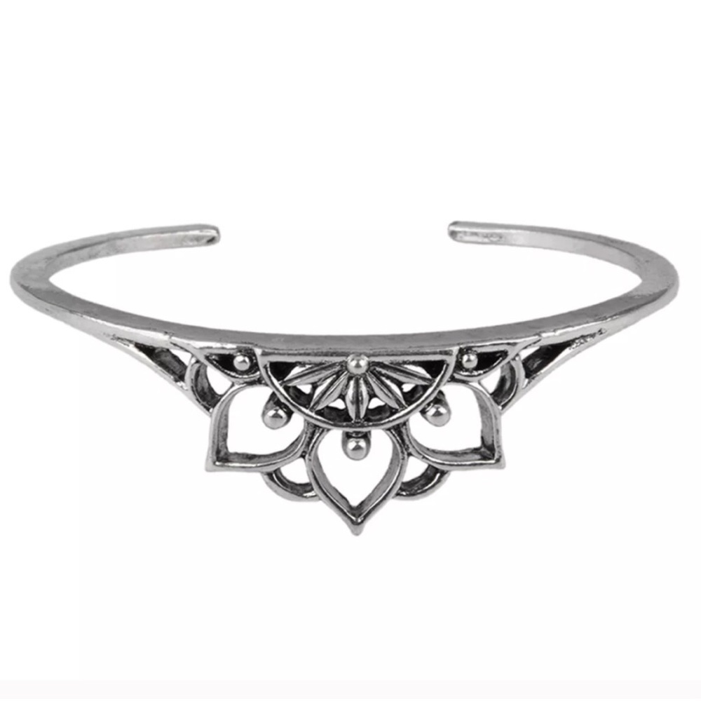BRACELET CUFF carved LOTUS flower - Picture 3 of 5